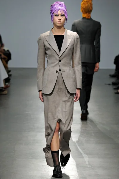 Look 9